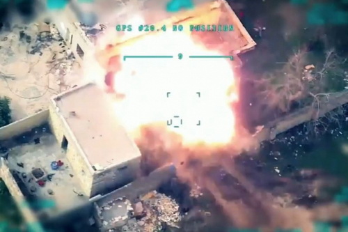 UAV Bayraktar TB2 Thổ Nhĩ Kỳ tiêu diệt xe tăng T-55 của Syria