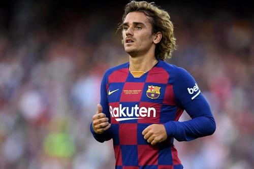 Tiền đạo phải: Antoine Griezmann (Barcelona - Chi phí giải phóng hợp đồng: 800 triệu euro).