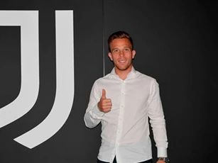 Top 10 cầu thủ đắt giá nhất Hè 2020: Arthur Melo ‘vô đối’