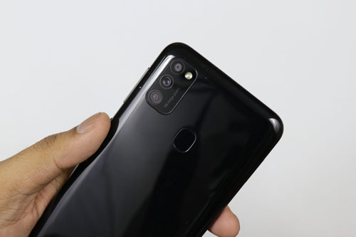 Samsung Galaxy M21 với pin 6.000 mAh, RAM 4 GB giảm giá sốc