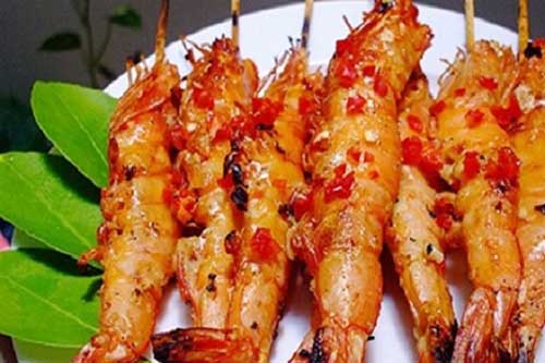Tôm nướng muối ớt ngon cực phẩm, ai cũng gật gù khen khéo