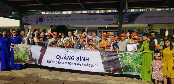 Đoàn tầu của Liên minh du lịch Unesco Hà Nội đến Quảng Bình hồi chưa bùng phát dịch Covid-19 lần 2.