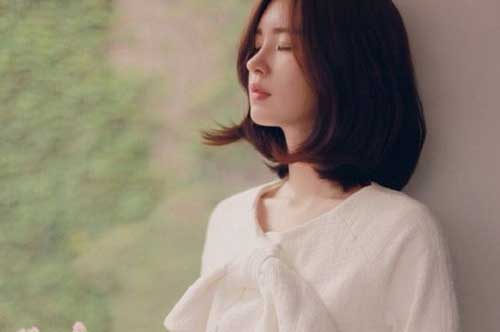 Vội về lấy vàng cưới đi bán để trả viện phí cho mẹ đẻ, không ngờ chiếc camera trong nhà lại khiến tôi nhục nhã ê chề trước mặt cả nhà chồng