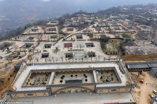 Khám phá ngôi làng nằm dưới lòng đất, mùa hè không cần điều hòa