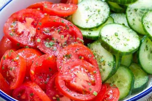 Kết hợp cà chua với những thực phẩm này vừa mất chất lại dễ gây ngộ độc, các bà nội trợ chú ý