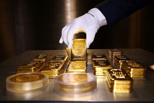 Giá vàng châu Á đi xuống phiên chiều 31/8