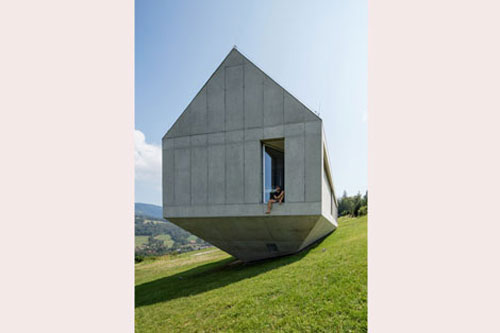 Đã mắt với những ngôi nhà nằm nghiêng