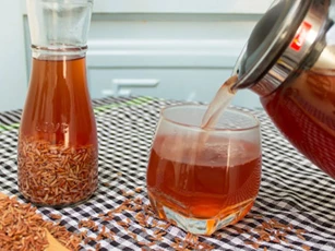 Chăm chỉ uống thứ nước này trước khi ngủ, gan thận tự thải độc, cả lời không lo tốn tiền mua thuốc