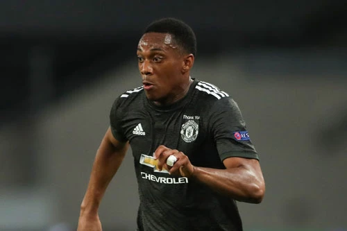 3. Anthony Martial (mức lương: 250.000 bảng/tuần).