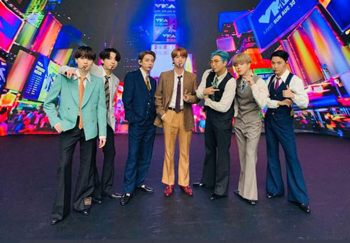 BTS lập nên kì tích, trở thành nghệ sĩ K-Pop đầu tiên đạt vị trí Quán quân Billboard 100