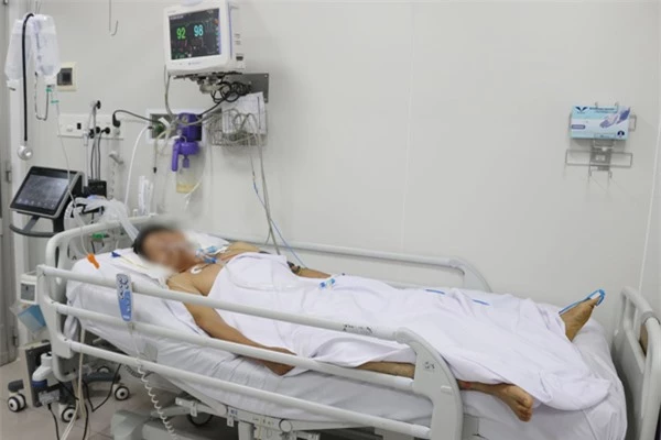 Thêm bệnh nhân suy hô hấp, tay chân yếu liệt do ngộ độc pate Minh Chay