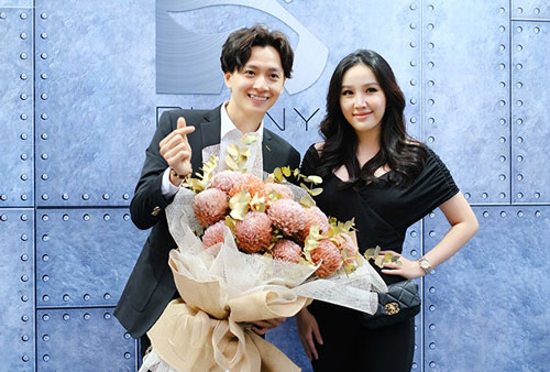 Bảo Thy ‘gây bão’ với nhan sắc bị quay lén khi tham gia khai trương quán cafe của Ngô Kiến Huy