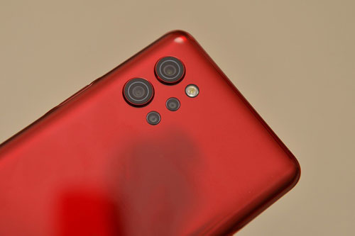 Cận cảnh smartphone chống nước, độ bền chuẩn quân sự, chip S765G, RAM 6 GB, giá gần 10 triệu