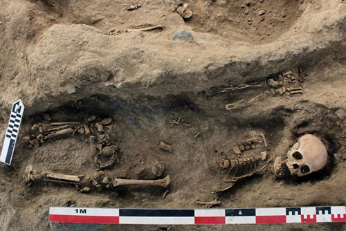 Bí ẩn ngôi mộ cổ có hàng trăm bộ hài cốt trẻ em ở Peru
