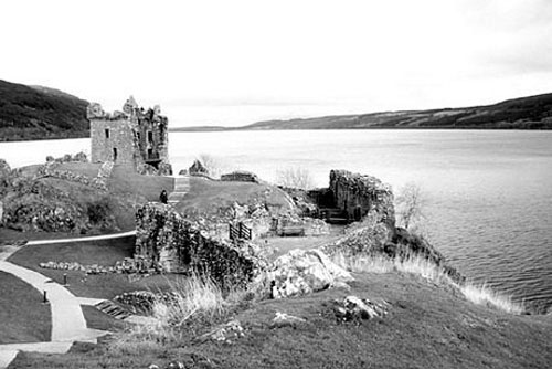 Quái vật hồ Loch Ness - Kho chuyện không bao giờ kể hết