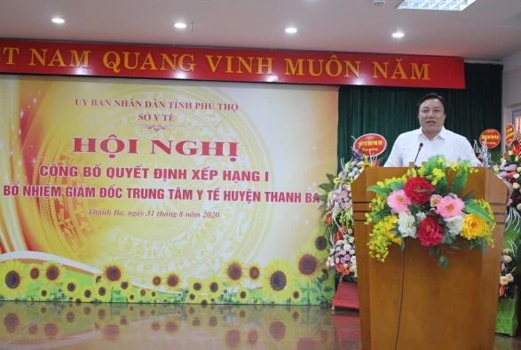 TS Nguyễn Huy Ngọc, Tỉnh ủy viên Giám đốc Sở Y tế Phú Thọ phát biểu tại hội nghị.