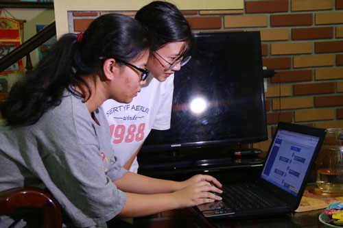 Nữ thủ khoa khối C ở Ninh Bình đạt hai điểm 10 tiết lộ bí quyết học tập