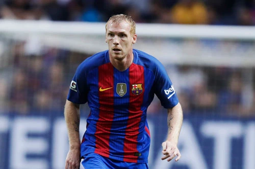 10. Jeremy Mathieu (mua từ Valencia, 2014, 20 triệu euro).