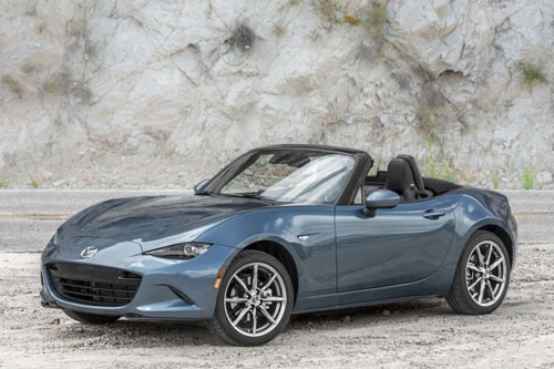 2. Mazda MX-5 Miata 2015.