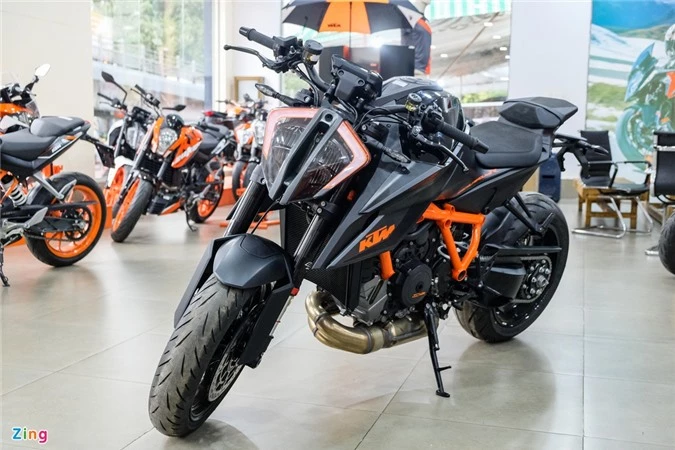 KTM 1290 Super Duke R 2020.