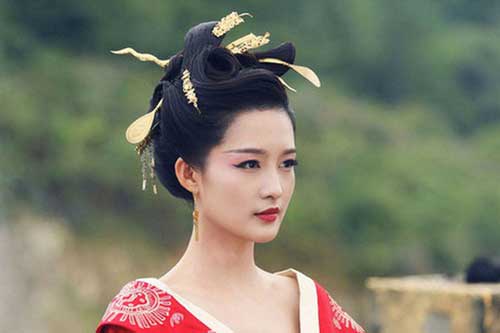 Hoàng hậu bị bắt xuất gia làm ni cô vẫn “cắm sừng” chồng, nhập cung lại dan díu với thái giám, câu nói sau cuối của Hoàng đế mới đáng khâm phục