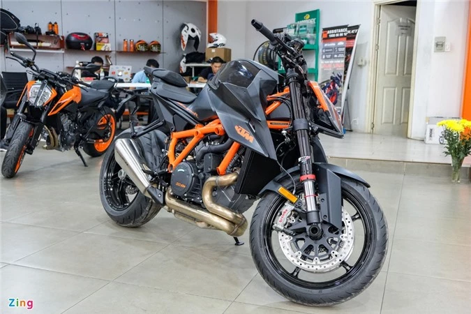 Chi tiet KTM 1290 Super Duke R anh 16