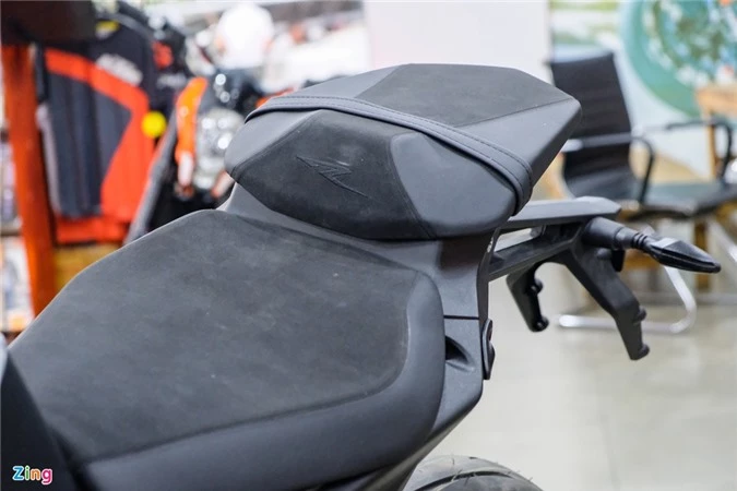 Chi tiet KTM 1290 Super Duke R anh 17