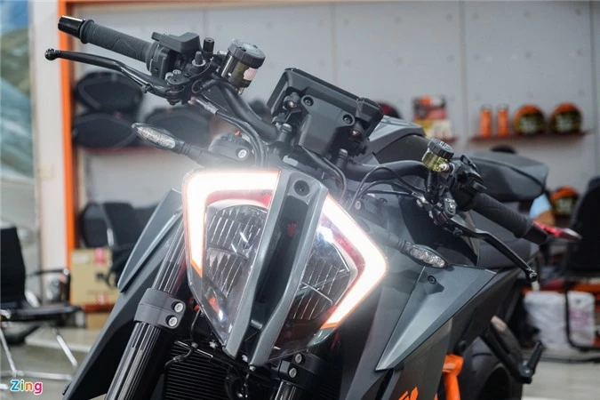 Chi tiet KTM 1290 Super Duke R anh 3