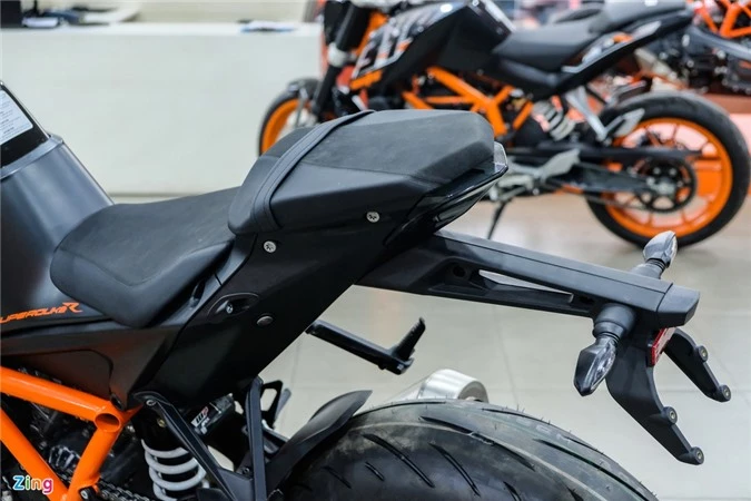 Chi tiet KTM 1290 Super Duke R anh 7