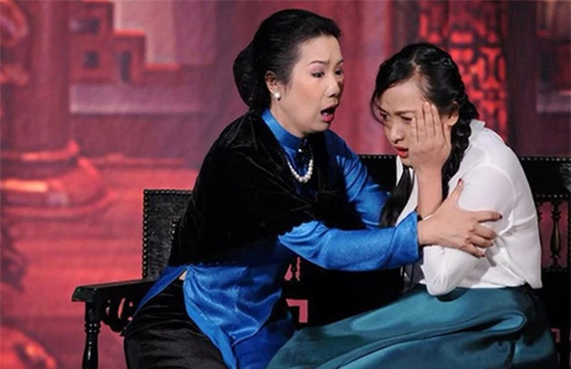 Trịnh Kim Chi: Sân khấu khó khăn, nhiều nghệ sĩ đang chuyển nghề - Ảnh 3.