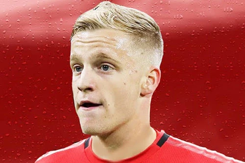 Donny van de Beek. Donny van de Beek.