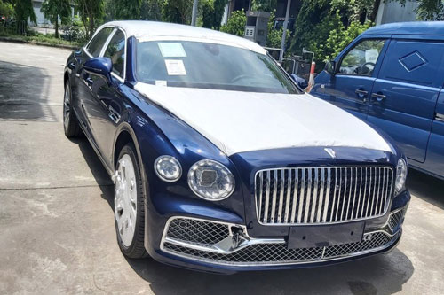 Cận cảnh Bentley Flying Spur thế hệ mới vừa về Việt Nam, giá trên 30 tỷ đồng