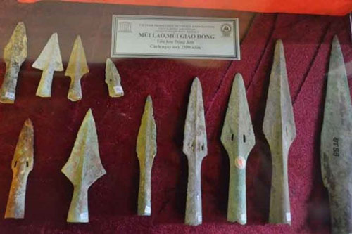 Dàn vũ khí cực hiểm của những chiến binh Việt cổ