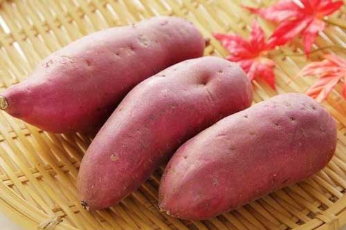 Nhìn khoai lang 3 giây biết ngay củ nào ngon ngọt bở tung, củ nào bị đắng không nên chọn