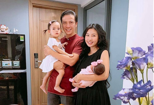 Dương Hoàng Anh làm đầy tháng cho 'tiểu công chúa'