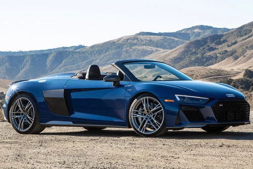 7. Audi R8 Spyder 2020 (giá khởi điểm: 182.100 USD).