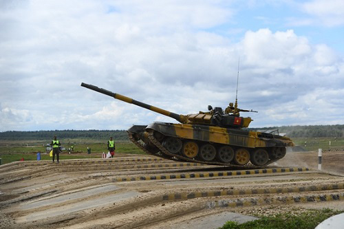 Đội tuyển xe tăng Việt Nam vào chung kết bảng 2 cuộc thi 'Xe tăng hành tiến'