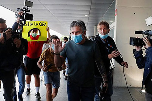 Kết quả cuộc họp tương lai Messi: Barca nhất quyết không bán, Messi tiếp tục đình công