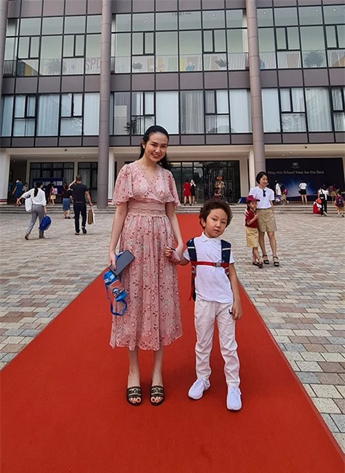 Su Hào lớn phổng phao dù mới 5 tuổi rưỡi.
