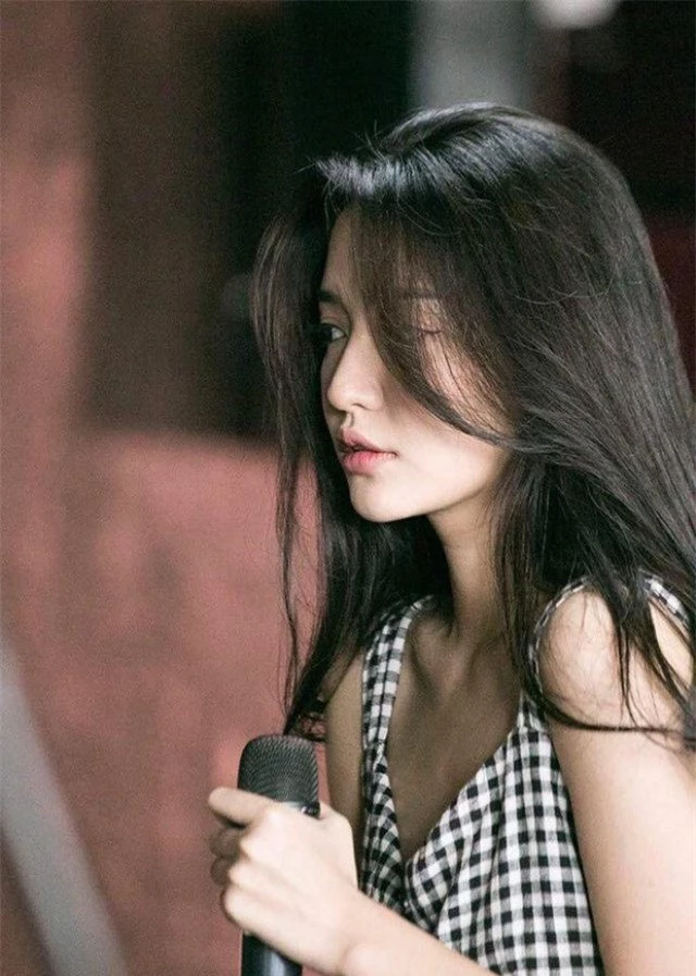 Bị chụp lén, mỹ nhân Việt người đẹp mê hồn, người 'vỡ mộng' bởi cú lừa mang tên photoshop - Ảnh 14