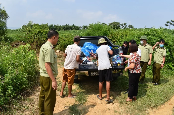 Lô hàng có tổng trị giá 8.350.000 đồng.