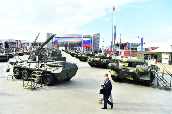 Nga khoe dàn vũ khí, thiết bị quân sự tối tân - ảnh 12
