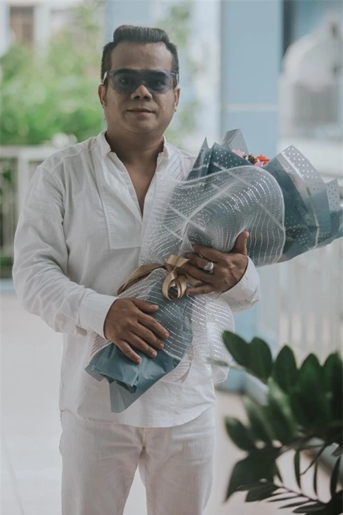 Nghệ sĩ Hữu Bình - người tri kỷ ở bên Minh Thuận những ngày cuối đời cũng góp mặt trong dự án âm nhạc đặc biệt do Phương Thanh khởi xướng.