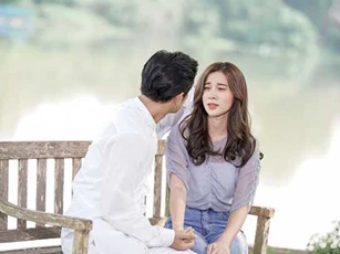 Thông gia đến chơi mà mẹ tôi không giữ lại ăn cơm, bà còn nói một câu khiến chồng tôi giận "tái mặt"