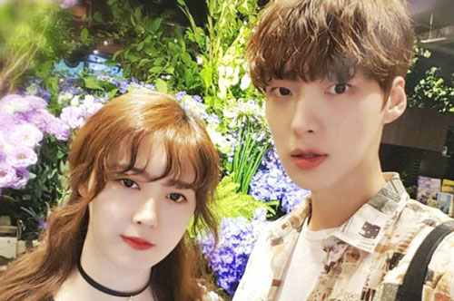 Tranh cãi Ahn Jae Hyun tuột dốc hậu ly hôn, Goo Hye Sun lên hương nhưng bị fan của chồng cũ "khủng bố" vì nhỉnh hơn