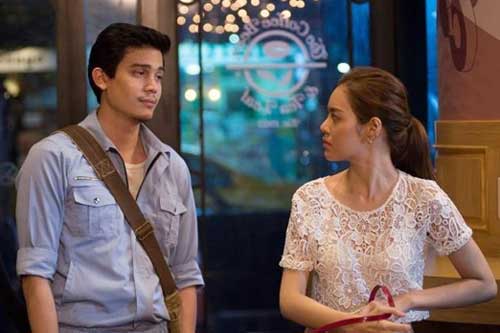 Chồng dài giọng chê vợ "chẳng được nước gì", vợ bật cười tặng lại chồng chiếc gương kèm một thứ khiến anh "tái mét"