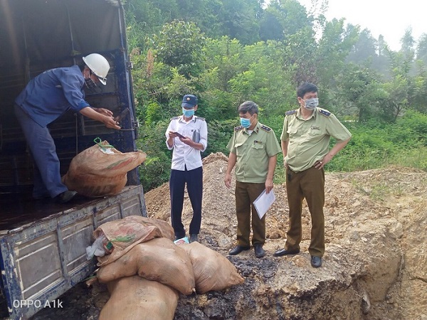 Lào Cai phát hiện, xử lý 600kg vịt mổ sẵn đông lạnh nhập lậu