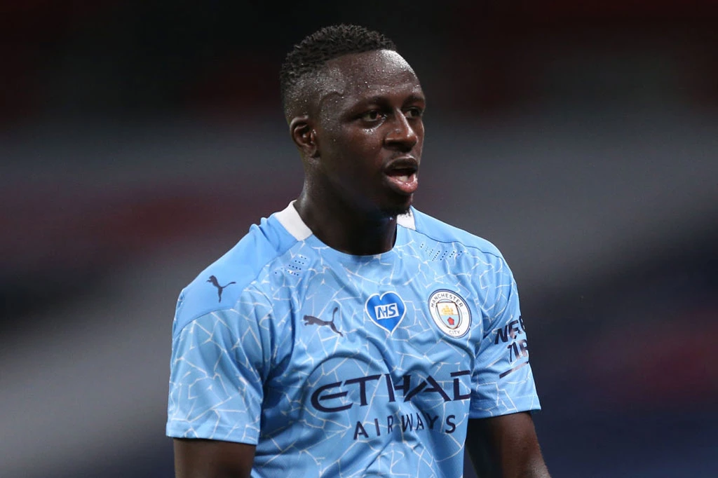 Hậu vệ trái: Benjamin Mendy.