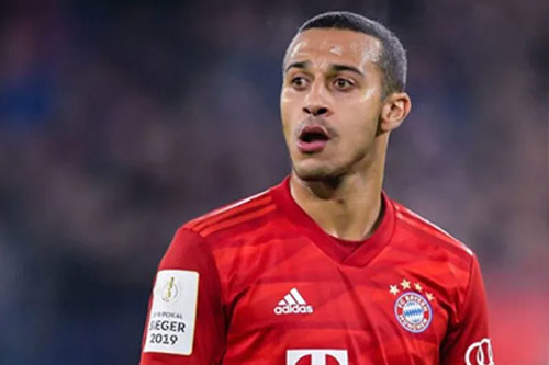 Thiago Alcantara làm nản lòng Liverpool và M.U bằng tuyên bố ngắn gọn