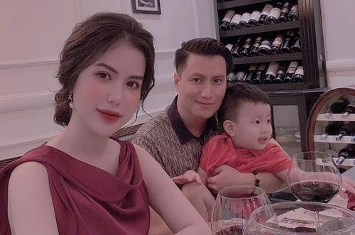 Việt Anh và vợ cũ làm tiệc kỷ niệm ly hôn